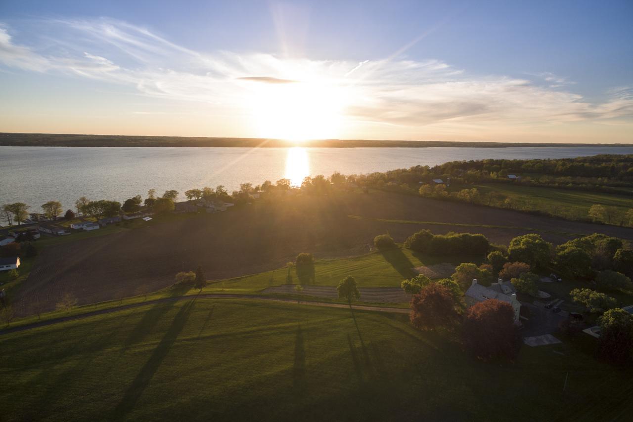 Yale Manor B&B&Yurt Glamping Bagian luar foto
