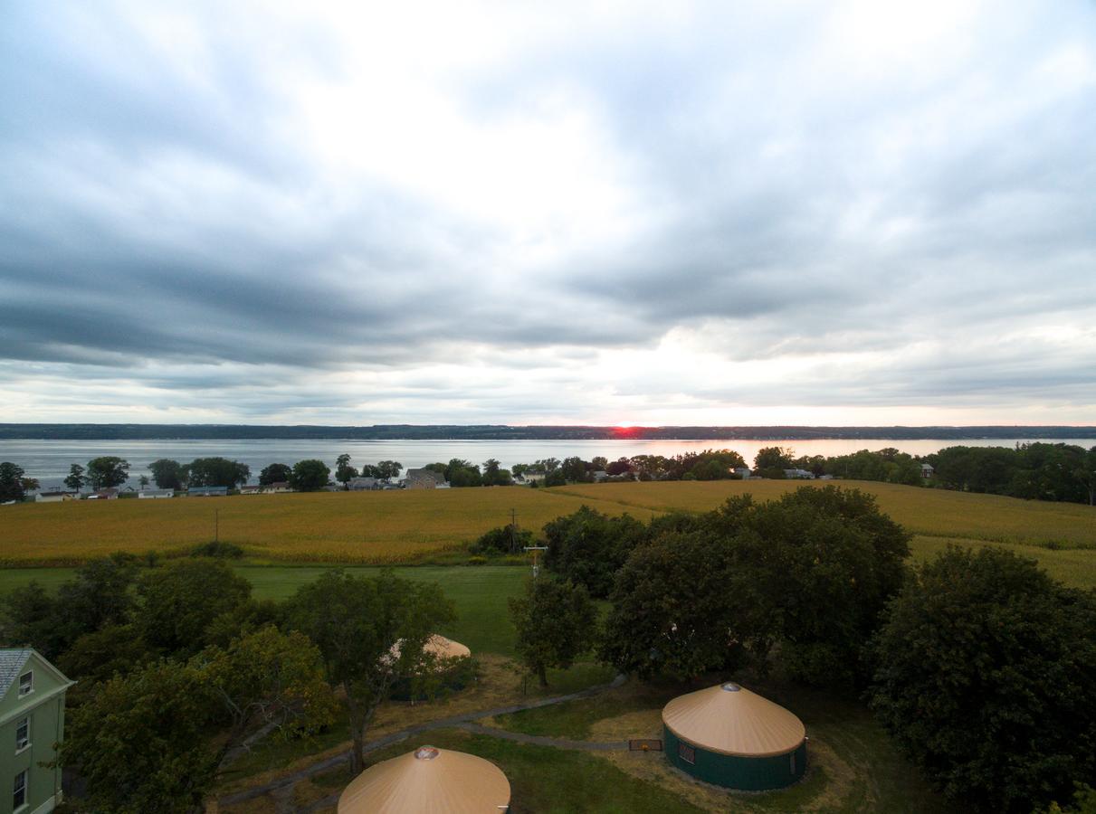 Yale Manor B&B&Yurt Glamping Bagian luar foto