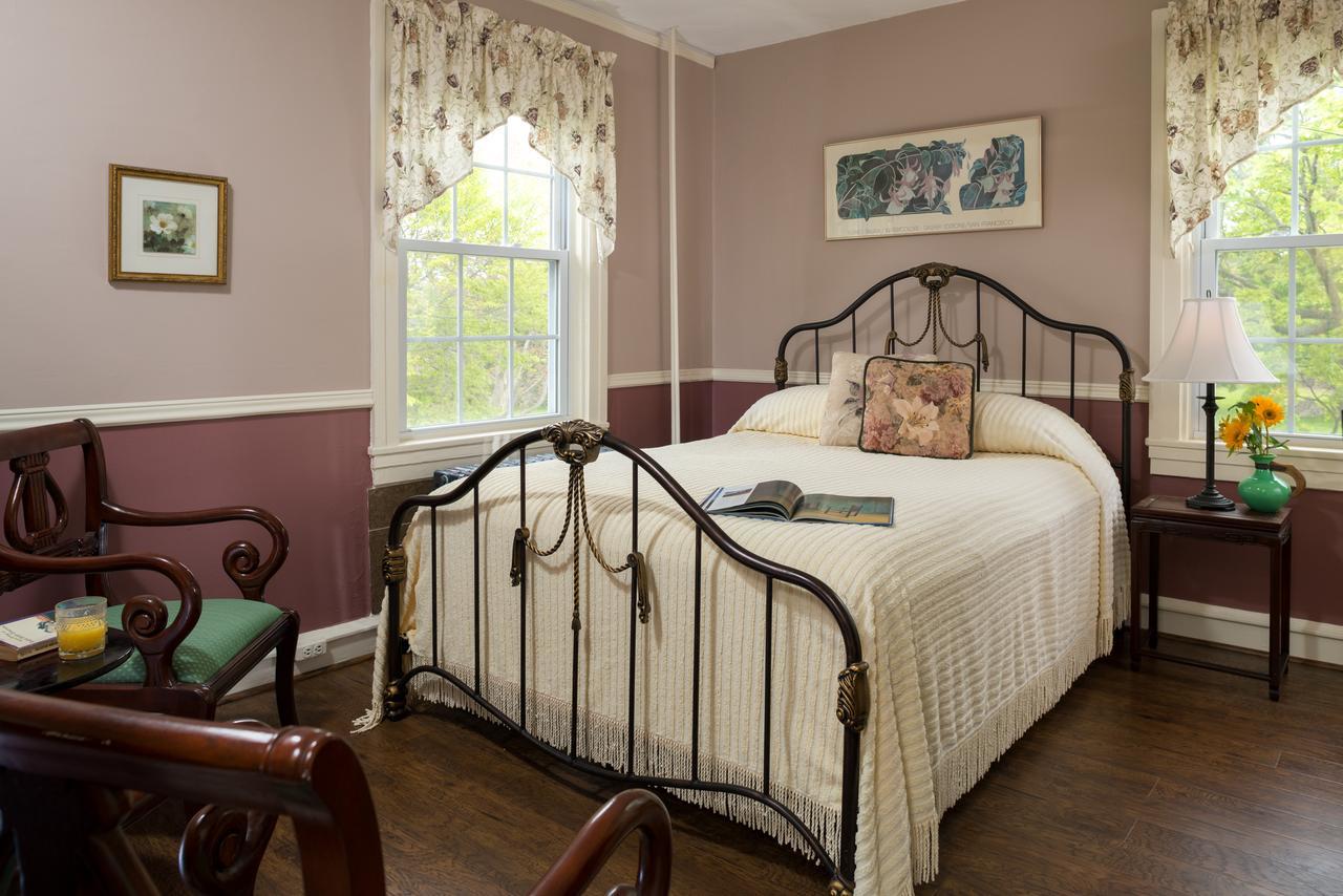 Yale Manor B&B&Yurt Glamping Bagian luar foto